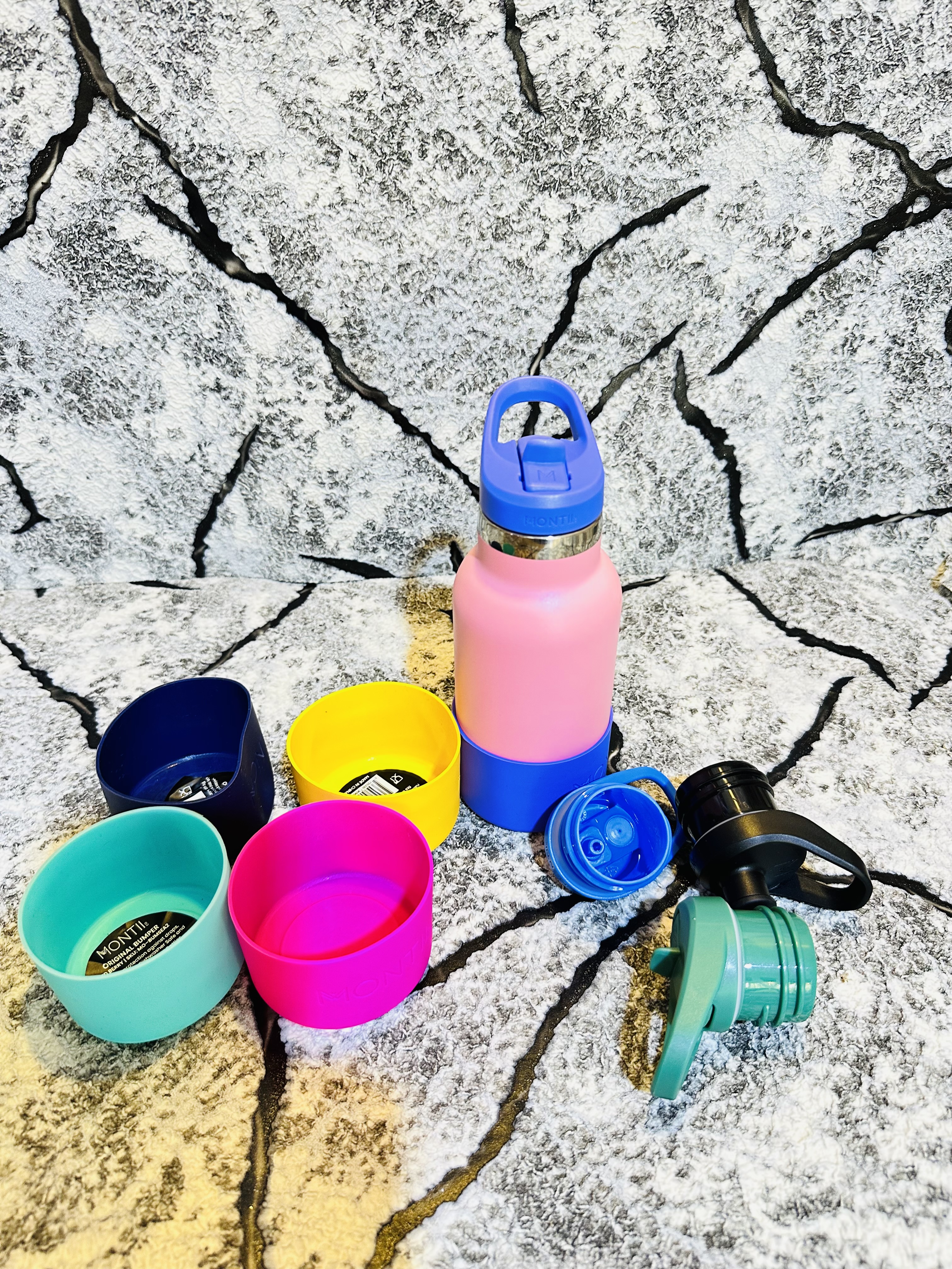 Montii insulated bottle lids